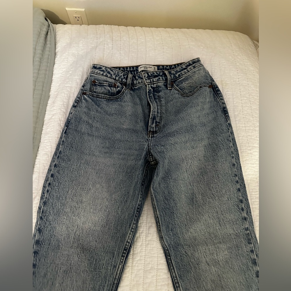 Abercrombie & fitch blue jeans